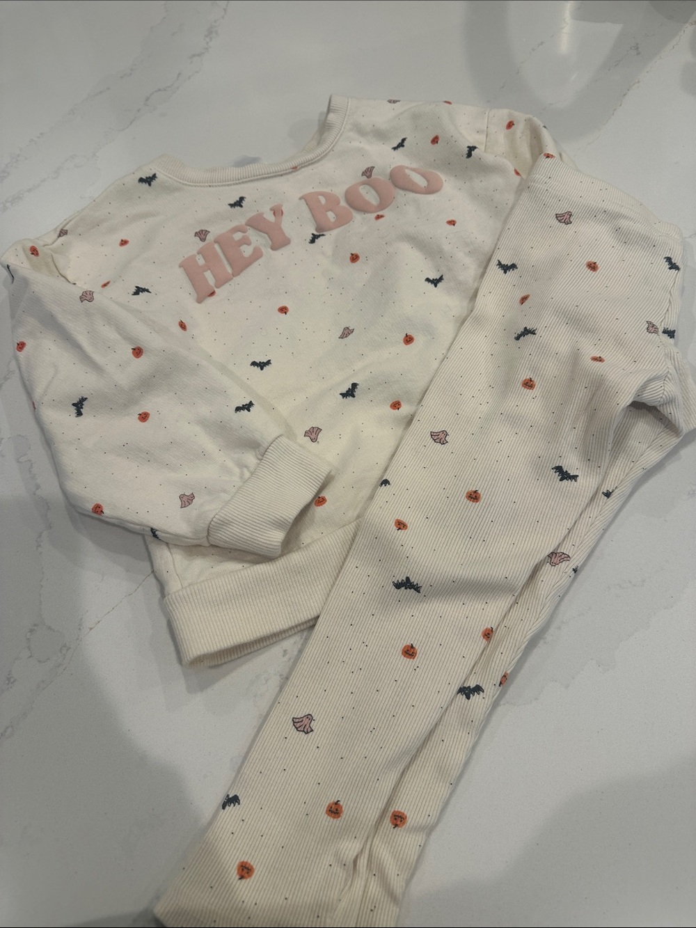 Carter’s Halloween Print Hey Boo leggings and sweatshirt set 5T